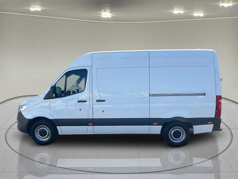 Mercedes-Benz Sprinter 2.0 315 CDI Progressive Panel Van 5dr Diesel Manual RWD L2 H2 Euro 6 (s/s) (150 ps) - U75222