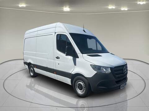 Mercedes-Benz Sprinter 2.0 315 CDI Progressive Panel Van 5dr Diesel Manual RWD L2 H2 Euro 6 (s/s) (150 ps) - U75222