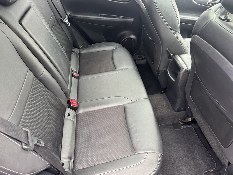 Nissan Qashqai 1.5 dCi Tekna SUV 5dr Diesel Manual Euro 6 (s/s) (110 ps) - U75224