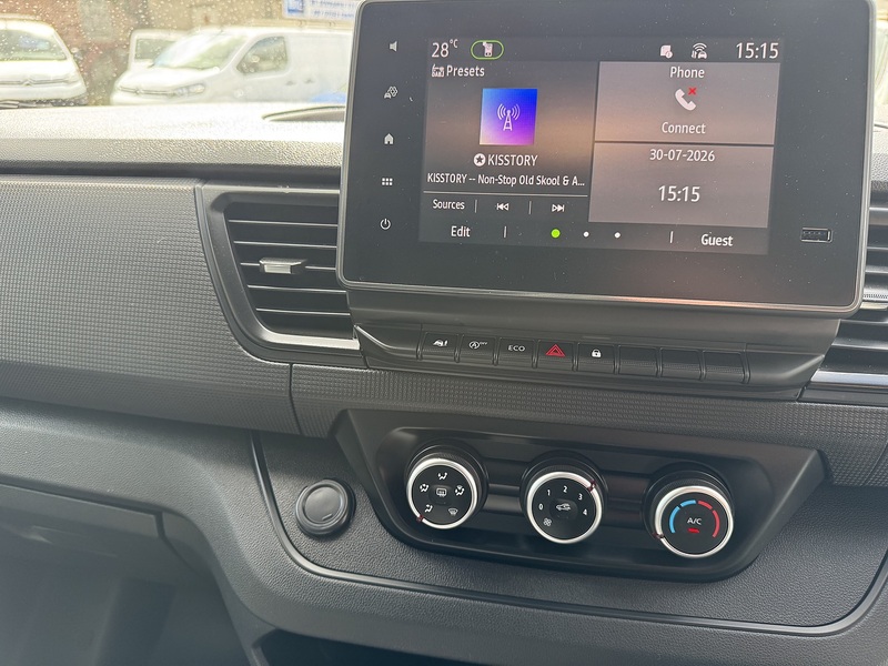 Renault Trafic 2.0 dCi Blue SL30 Advance Panel Van 5dr Diesel Manual L1 H1 Euro 6 (s/s) (130 ps) - U75228