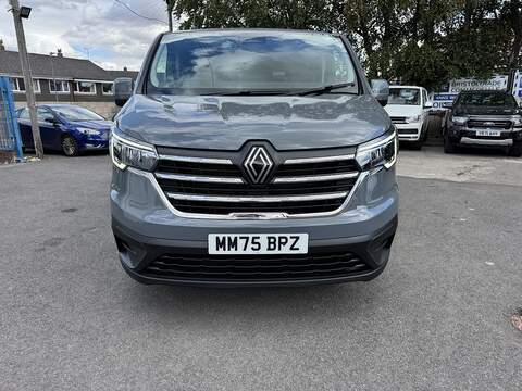 Renault Trafic 2.0 dCi Blue SL30 Advance Panel Van 5dr Diesel Manual L1 H1 Euro 6 (s/s) (130 ps) - U75228