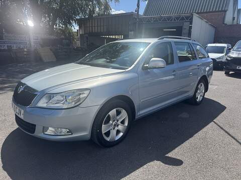 Skoda Octavia 1.6 TDI Elegance Estate 5dr Diesel Manual Euro 5 (105 ps) - U75229