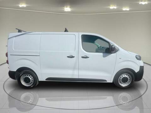 Peugeot Expert 2.0 BlueHDi 1400 Professional Premium Standard Panel Van 6dr Diesel Manual MWB Euro 6 (s/s) (145 ps) - U75231