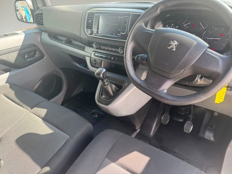 Peugeot Expert 2.0 BlueHDi 1400 Professional Premium Standard Panel Van 6dr Diesel Manual MWB Euro 6 (s/s) (145 ps) - U75231