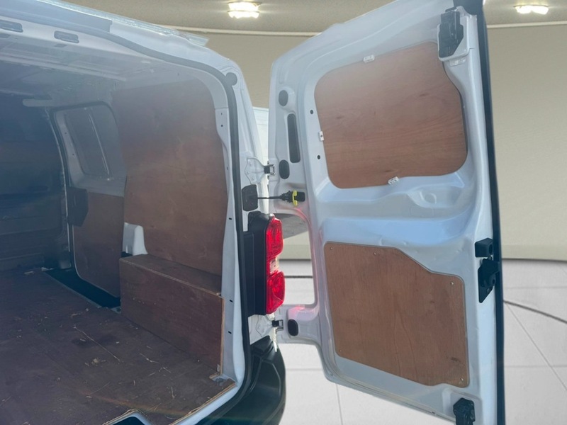 Peugeot Expert 2.0 BlueHDi 1400 Professional Premium Standard Panel Van 6dr Diesel Manual MWB Euro 6 (s/s) (145 ps) - U75231
