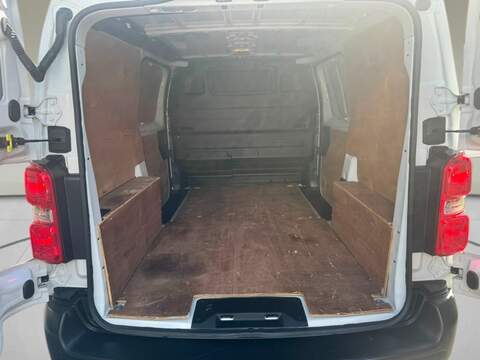 Peugeot Expert 2.0 BlueHDi 1400 Professional Premium Standard Panel Van 6dr Diesel Manual MWB Euro 6 (s/s) (145 ps) - U75231