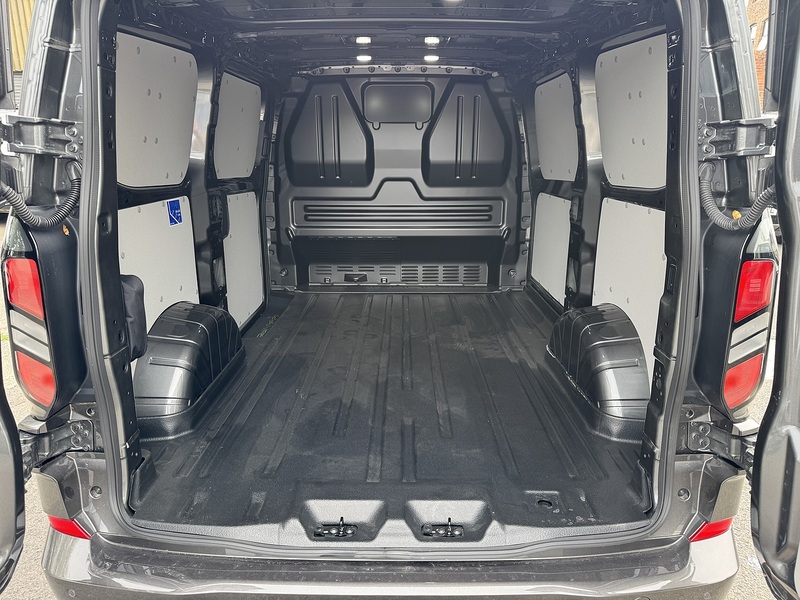 Ford Transit Custom 2.0 280 EcoBlue Limited Panel Van 5dr Diesel Manual L1 H1 Euro 6 (s/s) (136 ps) - U75236