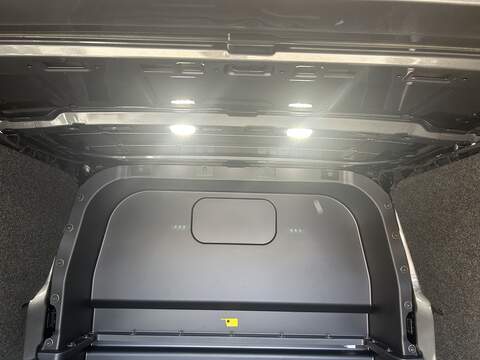 Ford Transit Custom 2.0 320 EcoBlue Limited Crew Van Double Cab 5dr Diesel Auto L2 H1 Euro 6 (s/s) (170 ps) - U75237