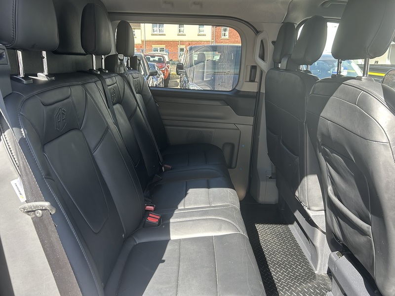 Ford Transit Custom 2.0 320 EcoBlue Limited Crew Van Double Cab 5dr Diesel Auto L2 H1 Euro 6 (s/s) (170 ps) - U75237