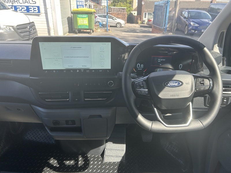 Ford Transit Custom 2.0 320 EcoBlue Limited Crew Van Double Cab 5dr Diesel Auto L2 H1 Euro 6 (s/s) (170 ps) - U75237