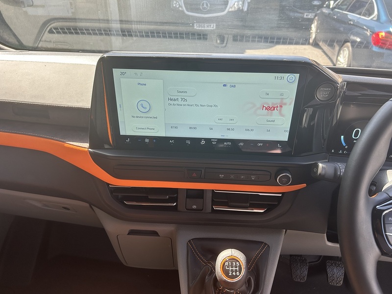 Ford Transit Custom 2.0 320 EcoBlue Limited Panel Van 5dr Diesel Manual L2 H1 Euro 6 (s/s) (136 ps) - U75238