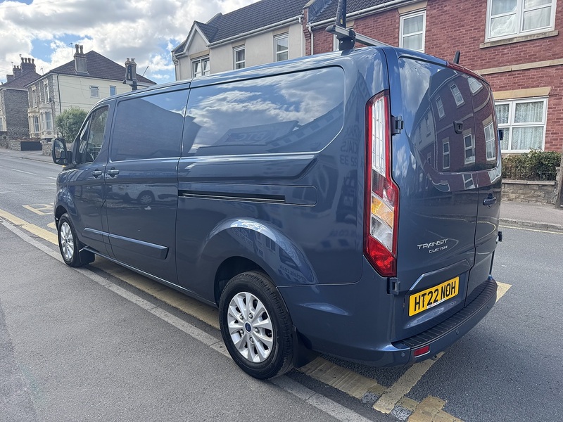 Ford Transit Custom 2.0 300 EcoBlue Limited Panel Van 5dr Diesel Manual L2 H1 Euro 6 (s/s) (130 ps) - U75243