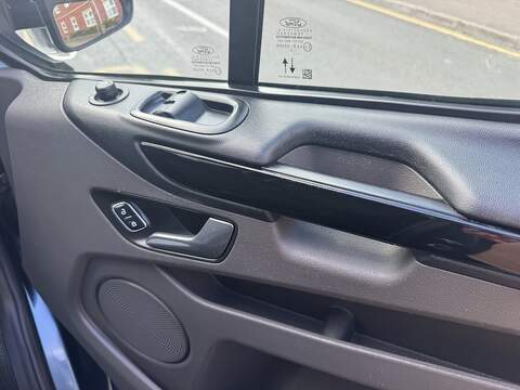 Ford Transit Custom 2.0 300 EcoBlue Limited Panel Van 5dr Diesel Manual L2 H1 Euro 6 (s/s) (130 ps) - U75243