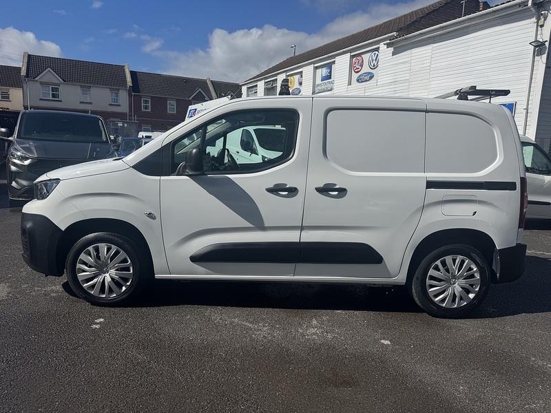 Peugeot Partner 1.5 BlueHDi 1000 Professional Standard Panel Van 5dr Diesel Manual SWB Euro 6 (100 bhp) - U75261