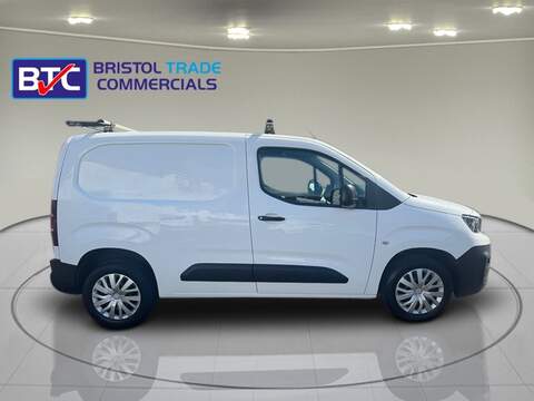 Peugeot Partner 1.5 BlueHDi 1000 Professional Standard Panel Van 5dr Diesel Manual SWB Euro 6 (100 bhp) - U75261
