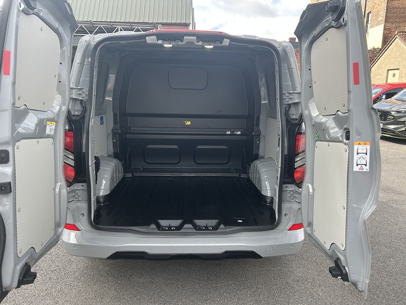 Ford Transit Custom 2.0 320 EcoBlue Limited Crew Van Double Cab 5dr Diesel Manual L1 H1 Euro 6 (s/s) (136 ps) - U75268