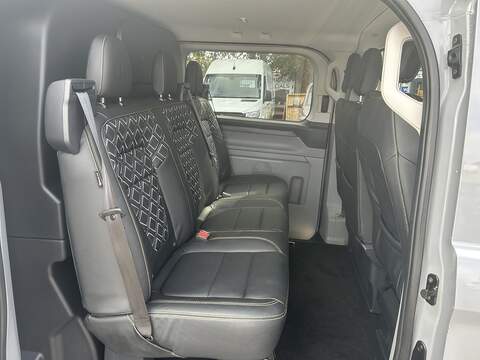 Ford Transit Custom 2.0 320 EcoBlue Limited Crew Van Double Cab 5dr Diesel Manual L1 H1 Euro 6 (s/s) (136 ps) - U75268