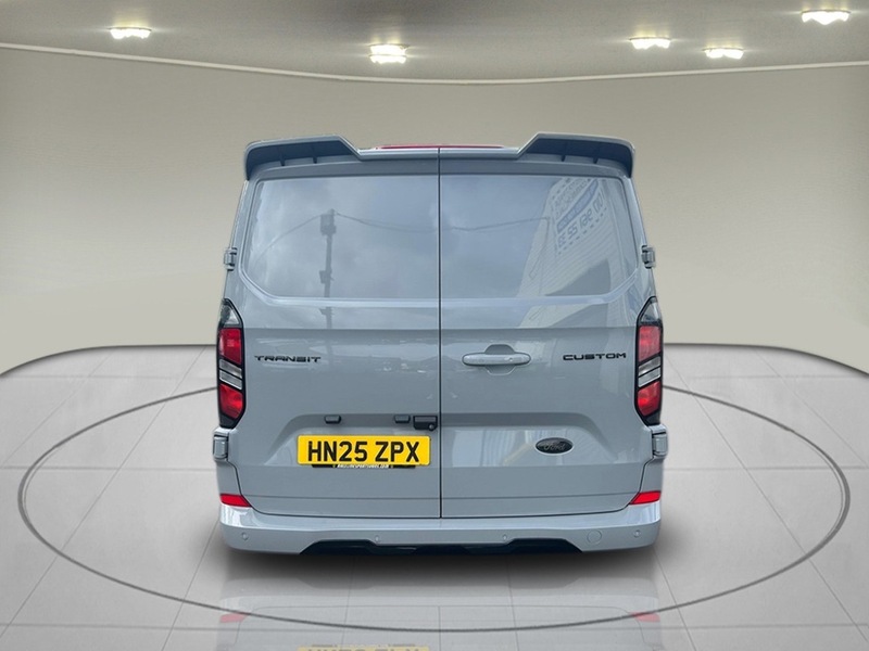 Ford Transit Custom 2.0 320 EcoBlue Limited Crew Van Double Cab 5dr Diesel Manual L1 H1 Euro 6 (s/s) (136 ps) - U75268