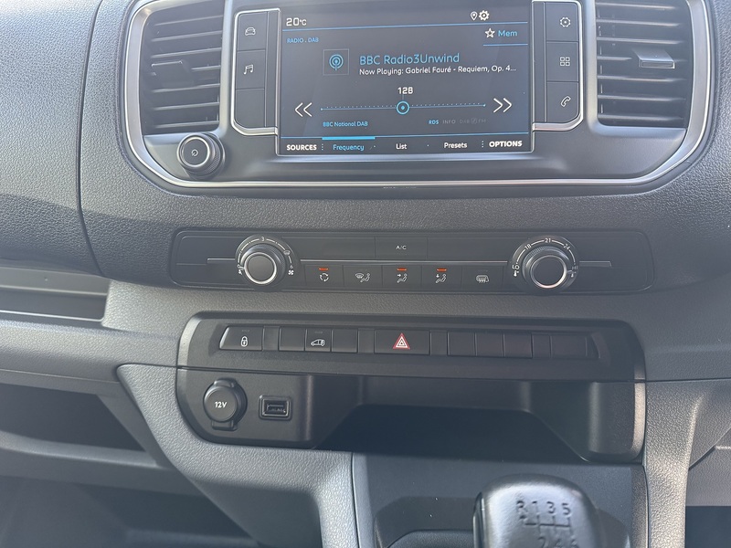 Peugeot Expert 1.5 BlueHDi 1000 Professional Premium Standard Panel Van 6dr Diesel Manual MWB Euro 6 (s/s) (100 - U75273