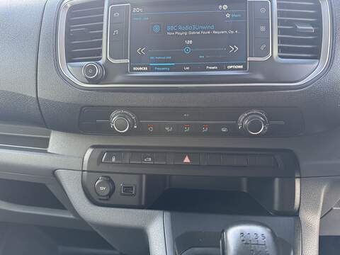 Peugeot Expert 1.5 BlueHDi 1000 Professional Premium Standard Panel Van 6dr Diesel Manual MWB Euro 6 (s/s) (100 - U75273