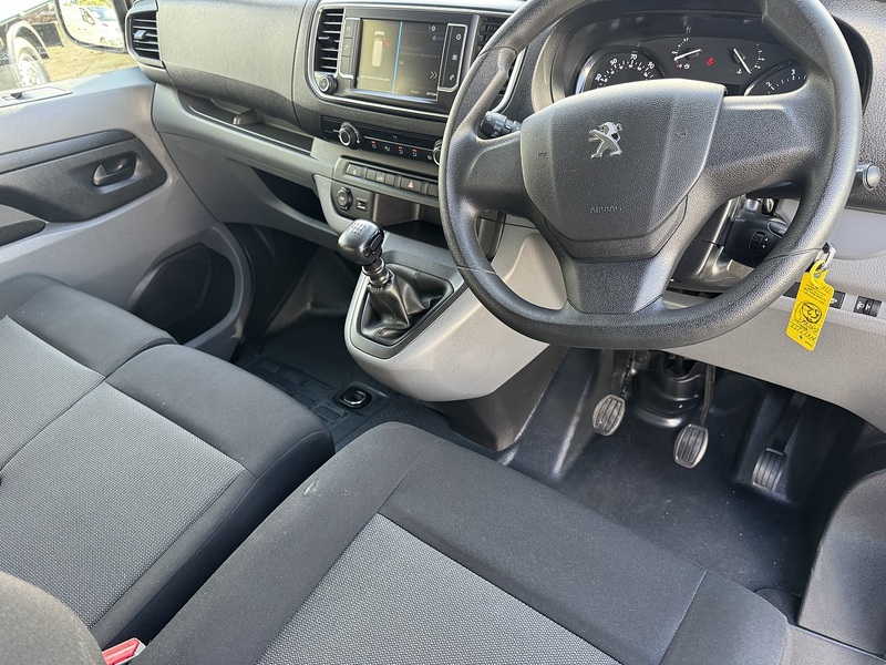 Peugeot Expert 1.5 BlueHDi 1000 Professional Premium Standard Panel Van 6dr Diesel Manual MWB Euro 6 (s/s) (100 - U75273