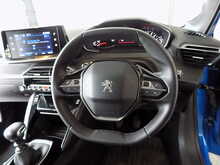 Peugeot 208 PureTech Allure