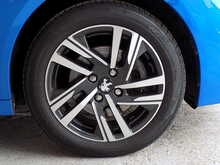 Peugeot 208 PureTech Allure