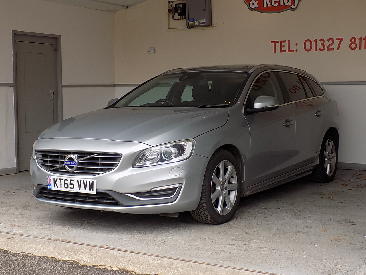 2016 VOLVO V60