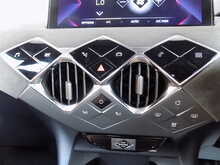 DS AUTOMOBILES DS 3 CROSSBACK PureTech Performance Line +