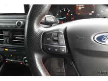 Ford Focus T EcoBoost ST-Line X