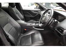 Jaguar F-PACE D180 Chequered Flag