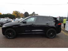 Jaguar F-PACE D180 Chequered Flag