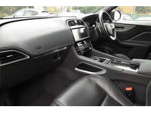 Jaguar F-PACE D180 Chequered Flag