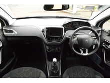 Peugeot 2008 PureTech Signature