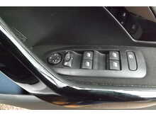 Peugeot 2008 PureTech Signature