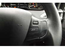 Peugeot 2008 PureTech Signature