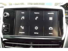 Peugeot 2008 PureTech Signature