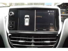 Peugeot 2008 PureTech Signature