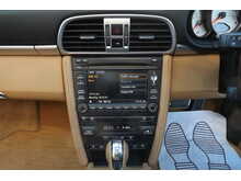 Porsche 911 997.2 Carrera 4S Cabriolet