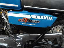 Suzuki GT250 