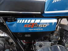 Suzuki GT250 