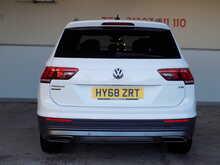 Volkswagen Tiguan Allspace TSI SE Nav