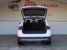 Volkswagen Tiguan Allspace TSI SE Nav