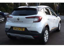 Renault Captur TCe Iconic