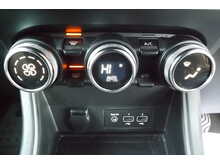 Renault Captur TCe Iconic