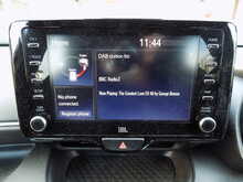 Toyota Yaris VVT-h Dynamic