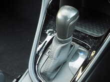 Toyota Yaris VVT-h Dynamic