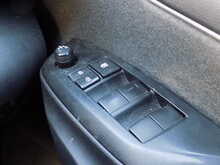 Toyota Yaris VVT-h Dynamic