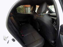 Toyota Yaris VVT-h Dynamic