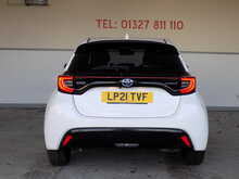 Toyota Yaris VVT-h Dynamic